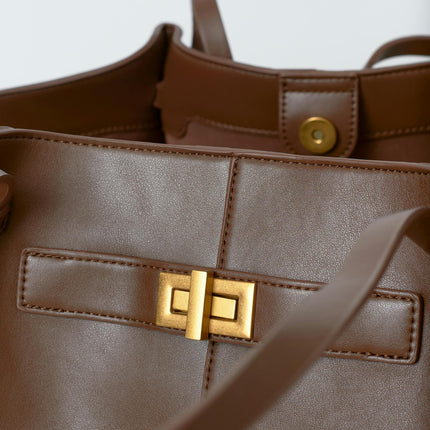 Elegant Tote Handbag – Timeless & Functional