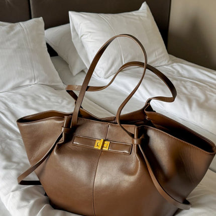 Elegant Tote Handbag – Timeless & Functional