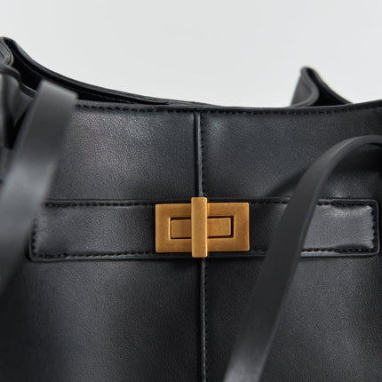 Elegant Tote Handbag – Timeless & Functional