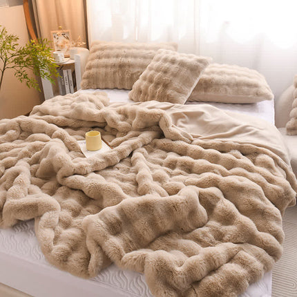 Solid Color Plush Throw Blanket – Luxe Soft Fleece for Living Room & Bedroom Decor