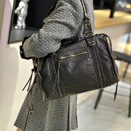 Black PU Leather Handbag With Metal Buckles – Stylish & Functional Women’s Everyday Bag