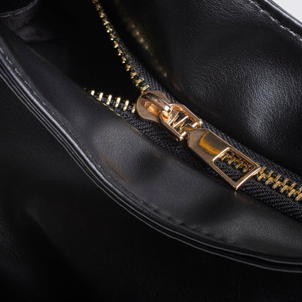 Minimalist Hobo Shoulder Bag – Vegan Leather