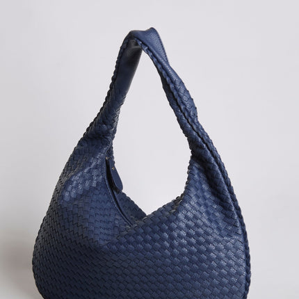 Spacious Braided Women’s Shoulder Bag – Black & Red Elegant Daily Handbag