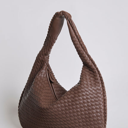 Spacious Braided Women’s Shoulder Bag – Black & Red Elegant Daily Handbag