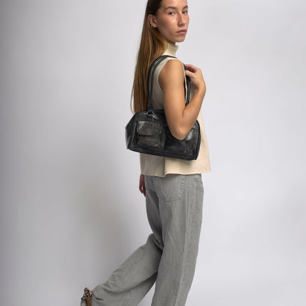 Luxury Vintage Shoulder Bag with Front Pockets – Vegan Leather & Timeless Design