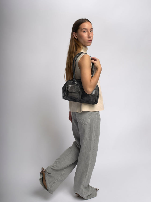 Luxury Vintage Shoulder Bag with Front Pockets – Vegan Leather & Timeless Design