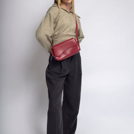 Vegan Leather Black Shoulder Bag – Adjustable Crossbody, Sustainable & Stylish