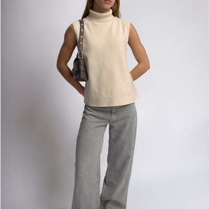 Vegan Leather Black Shoulder Bag with Buckle Details – Stylish & Sustainable