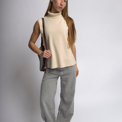 Vegan Leather Black Shoulder Bag – Adjustable Crossbody, Sustainable & Stylish