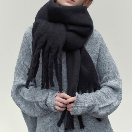 Soft & Elegant Women's Knitted Winter Scarf – Cozy Cable Knit Design for Cold Weather
