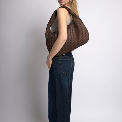 Spacious Braided Women’s Shoulder Bag – Black & Red Elegant Daily Handbag