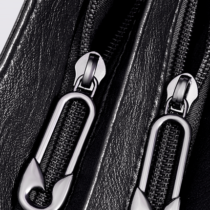 Vegan Leather Shoulder Bag with Multiple Pockets – Practical & Stylish