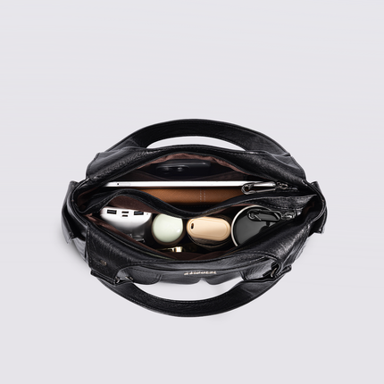 Vegan Leather Shoulder Bag with Multiple Pockets – Practical & Stylish