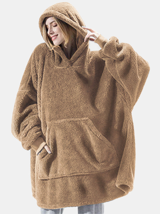 Cozy Oversized Huggie Hoodie Blanket – Warm Flannel Hooded Blanket with Sleeves & Kangaroo Pocket