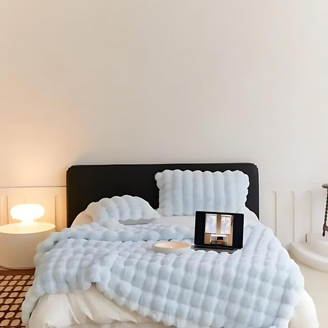 Luxe Faux Fur Throw Blanket – Ultra-Soft, Warm & Stylish Bedding for Sofa & Bed – Available in Multiple Colors