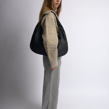 Spacious Braided Women’s Shoulder Bag – Black & Red Elegant Daily Handbag