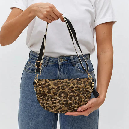 Trendy Leopard Print Crossbody Bag with Gold Chain – Adjustable Strap & Versatile Design