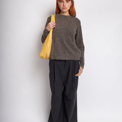 Minimalist Hobo Shoulder Bag – Vegan Leather