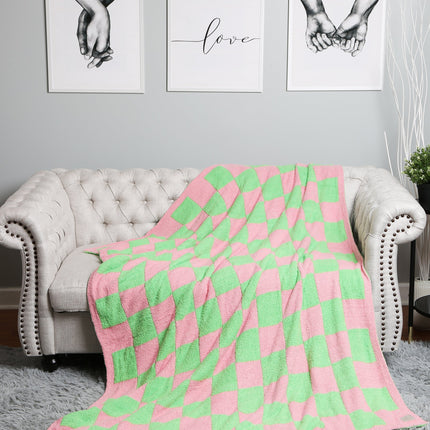Luxurious Checkered Fleece Throw Blanket – Soft Plaid Microfiber, Machine Washable