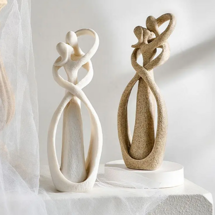 Abstract Lovers Embrace Sculpture – Modern Romantic Resin Statue for Home Decor & Gift Giving
