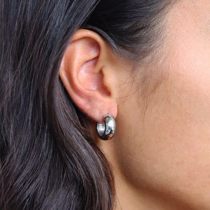 Gold Hoop Earrings – Hypoallergenic Small Hoops for Sensitive Ears