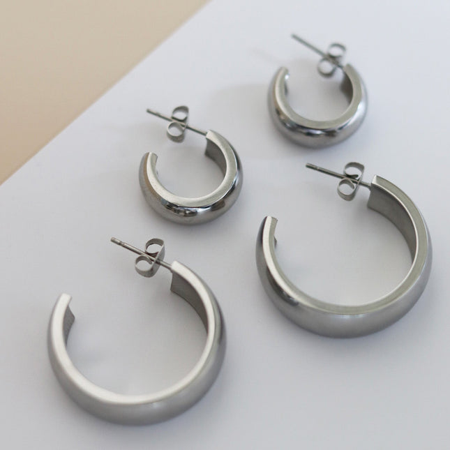 Gold Hoop Earrings – Hypoallergenic Small Hoops for Sensitive Ears