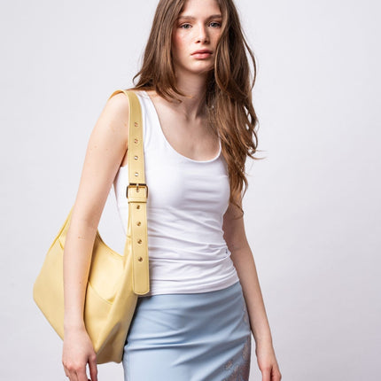 Black Shoulder Bag – Minimalist & Spacious Vegan Leather Design