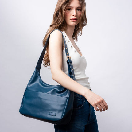 Black Shoulder Bag – Minimalist & Spacious Vegan Leather Design