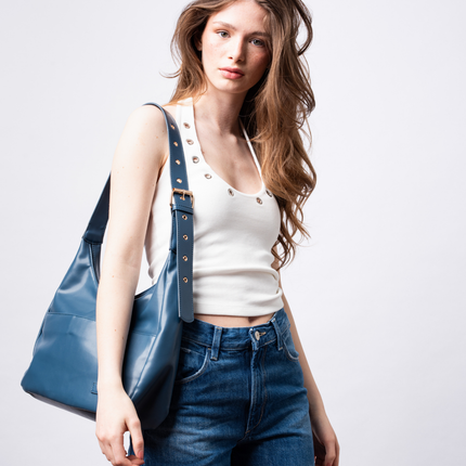 Black Shoulder Bag – Minimalist & Spacious Vegan Leather Design