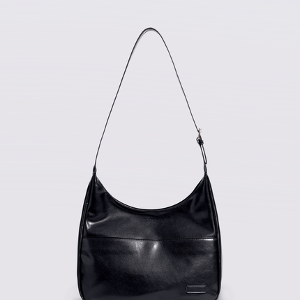 Black Shoulder Bag – Minimalist & Spacious Vegan Leather Design