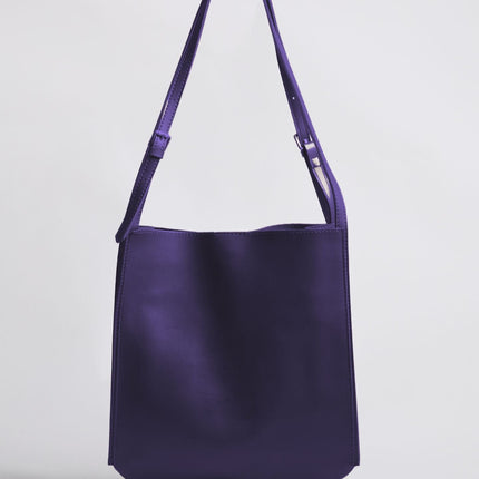 Minimalist Leather Shoulder Bag for Women – Spacious Black & Brown Elegance Handbag