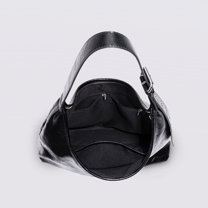 Black Shoulder Bag – Minimalist Design with Spacious Storage