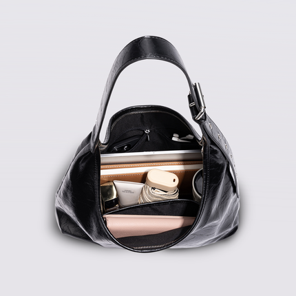Black Shoulder Bag – Minimalist Design with Spacious Storage