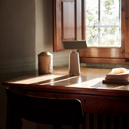 Modern Sculptural Table Lamp – Adjustable Warm Light with USB Charging for Stylish Home Décor