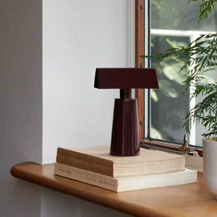 Modern Sculptural Table Lamp – Adjustable Warm Light with USB Charging for Stylish Home Décor