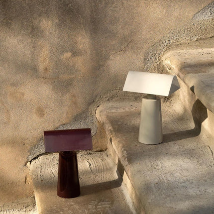 Modern Sculptural Table Lamp – Adjustable Warm Light with USB Charging for Stylish Home Décor