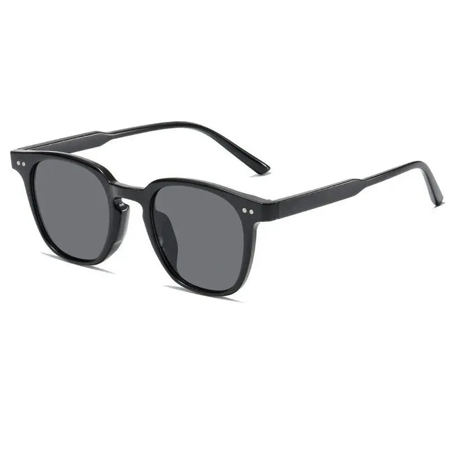 Unisex Polarized Sunglasses – UV400 Protection, Scratch-Resistant Lenses, Lightweight & Trendy Designs