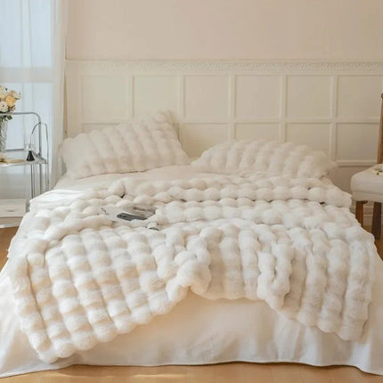 Luxury Reversible Faux Fur Throw Blanket 59" x 79" – Ultra-Soft, Cozy & Stylish Home Décor