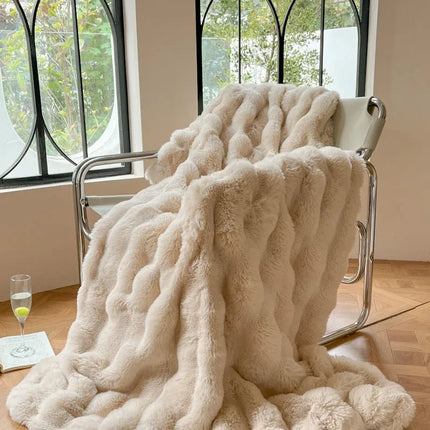Luxury Reversible Faux Fur Throw Blanket 59" x 79" – Ultra-Soft, Cozy & Stylish Home Décor