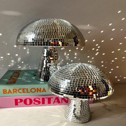 Vintage Disco Ball Table Lamp – Retro Mirror Light for Home Decor, Mood Lighting & Parties