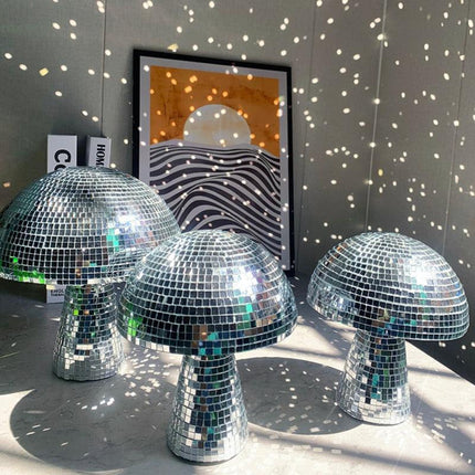 Vintage Disco Ball Table Lamp – Retro Mirror Light for Home Decor, Mood Lighting & Parties