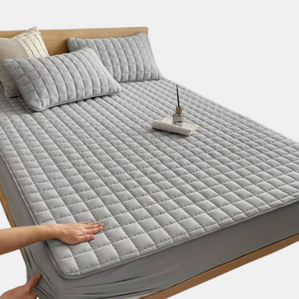 Dream Pillow Waterproof Mattress Protector – Hypoallergenic, Breathable, Machine Washable, Fits Twin to King Sizes