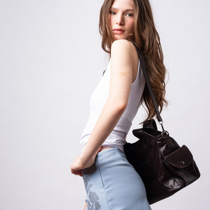 Black Leather Shoulder Bag with Side Pockets – Spacious & Elegant Women’s Leather Handbag