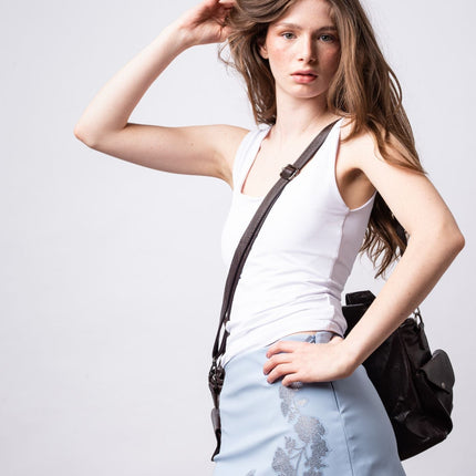 Black Leather Shoulder Bag with Side Pockets – Spacious & Elegant Women’s Leather Handbag