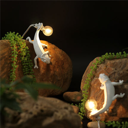 Lizard Glow Table Lamp 15.7" – Nature-Inspired LED Light for Cozy Home Decor