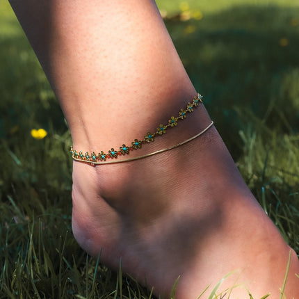 Gold Snake Chain Anklet – Adjustable Minimalist Foot Jewelry for Women