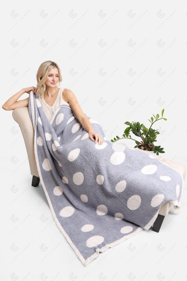 Polka Dot Luxe Fleece Throw Blanket – Soft & Cozy Microfiber Plaid in Blue or Coffee Brown (130x150 cm)