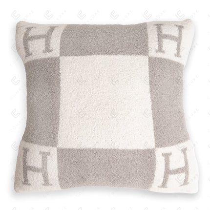 Luxurious Monogram Pillow Cover “H” – Elegant Decorative Cushion Case for Home Decor