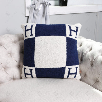 Luxurious Monogram Pillow Cover “H” – Elegant Decorative Cushion Case for Home Decor