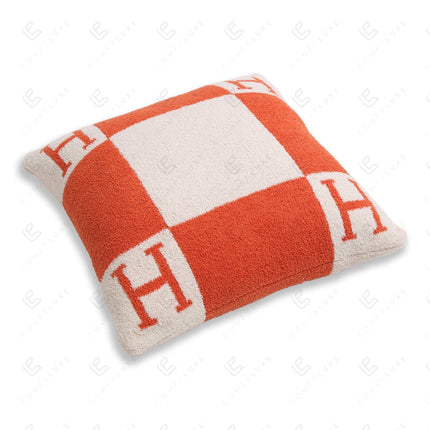 Luxurious Monogram Pillow Cover “H” – Elegant Decorative Cushion Case for Home Decor